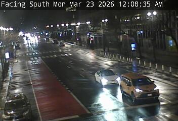 3 Avenue @ 42 Street live webcam