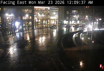 8 Avenue @ COL Circle South live webcam