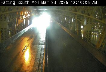 QBB Upper Level Center Mall @ Roosevelt live webcam