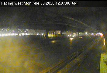 Queens Blvd Mid Span of Queensboro Bridge live webcam