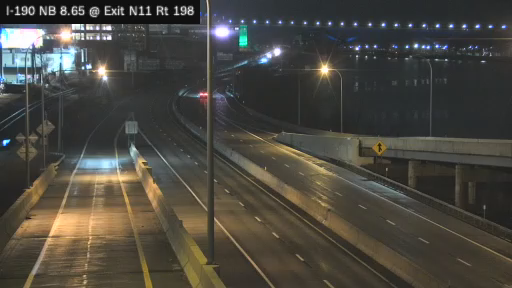 I-190 MP 008.65 NB Just South of Interchange 11 (Scajaquada Expressway Route 198) live webcam