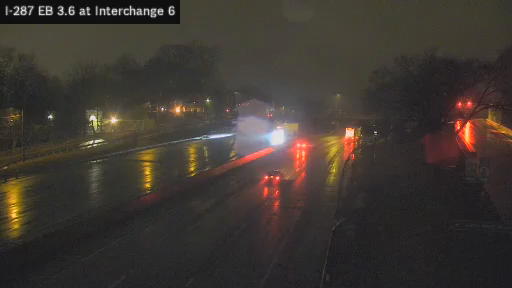 I-287 MP 003.60 EB at Interchange 6 (North White Plains - Broadway) live webcam