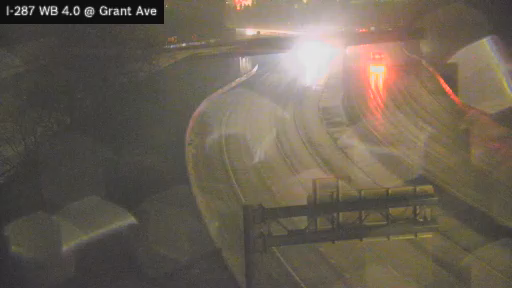 I-287 MP 004.00 WB at Interchange 7 (North White Plains - Taconic State Parkway) live webcam