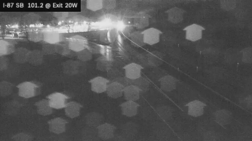I-87 MP 101.20 SB at Interchange 20 (Saugerties) live webcam
