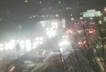 I-678 at North Conduit Ave. live webcam