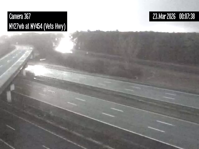 NY27 at Vets Hwy live webcam