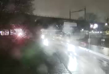 907M at 44th Street live webcam