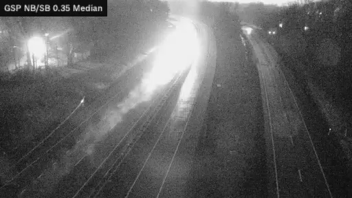 GSP MP 000.35 NB/SB Garden State Parkway Connector live webcam