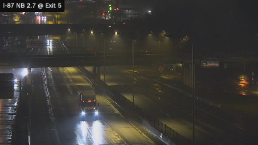 I-87 MP 002.70 NB at Interchange 5 (Yonkers) live webcam