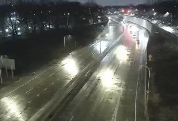 907M at Union Turnpike live webcam