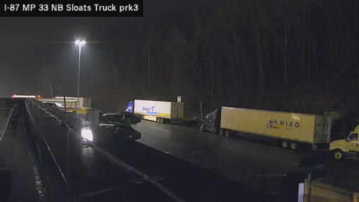 I-87 MP 033.00 NB Sloatsburg Service Area Truck Park 3 live webcam