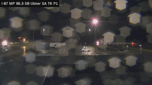 I-87 MP 096.30 SB Ulster Service Area Truck Park 1 live webcam