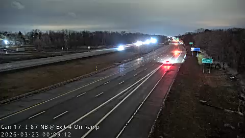 I-87 NB at Exit 4 (NY 155, Airport) live webcam