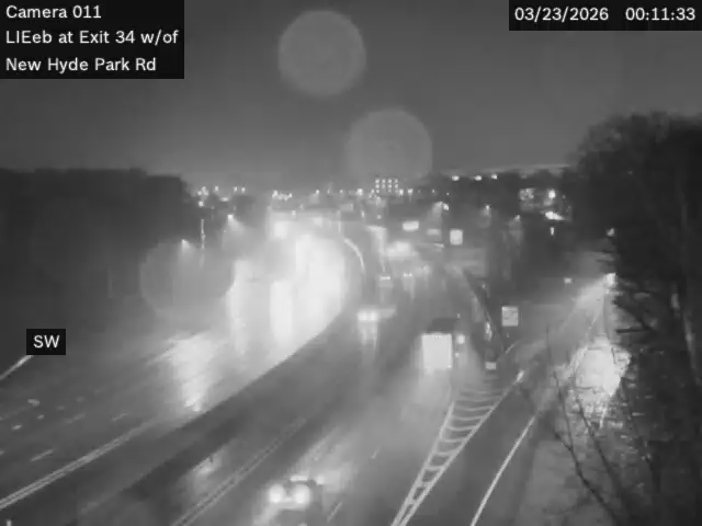 I-495 West of New Hyde Park Rd live webcam