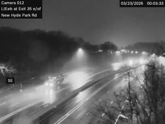 I-495 East of New Hyde Park Rd live webcam