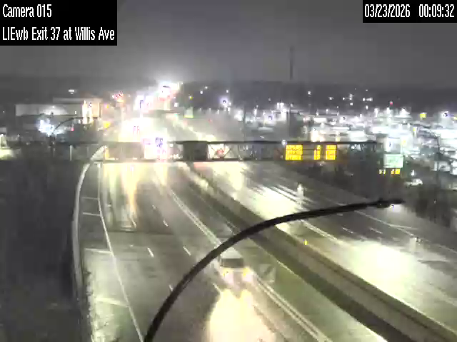 I-495 at Willis Ave live webcam