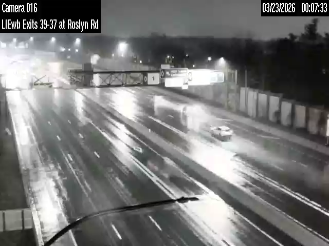 I-495 at Roslyn Rd live webcam
