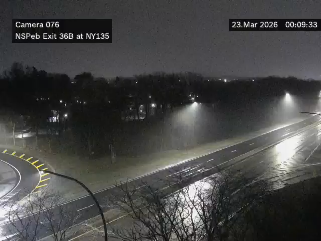 NSP at Rt 135(Seaford Oyster Bay Expwy) live webcam