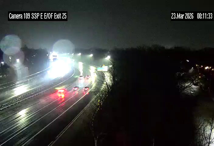 SSP East of Exit 25 - NY 106 live webcam