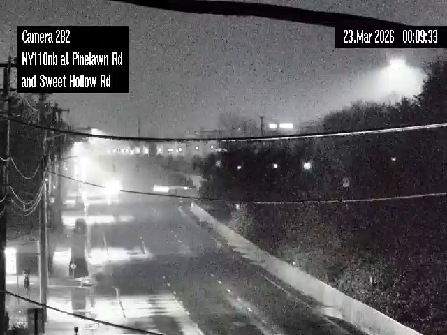 NY 110 Northbound at Pinelawn / Sweet Hollow Road live webcam