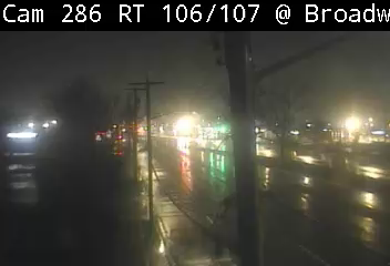 NY106/107 at Mid Island Plaza live webcam