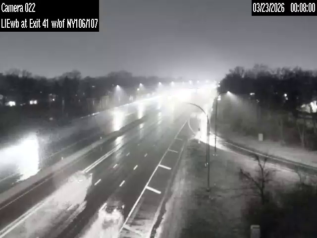 I-495 West of NY 106/107 live webcam