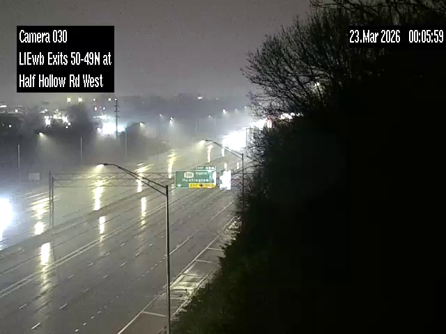 I-495 at Half Hollow Hills Road West live webcam