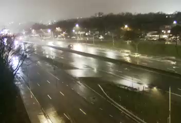 907M at 75th Street live webcam