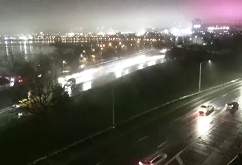 907M at Ditmars Blvd live webcam