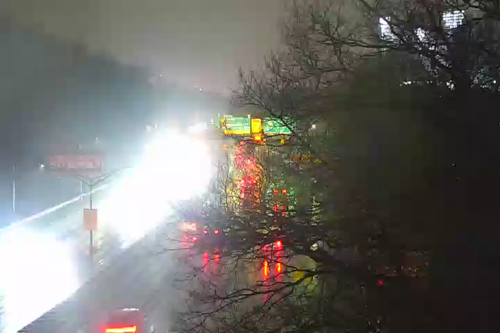 907M at 55th Avenue live webcam