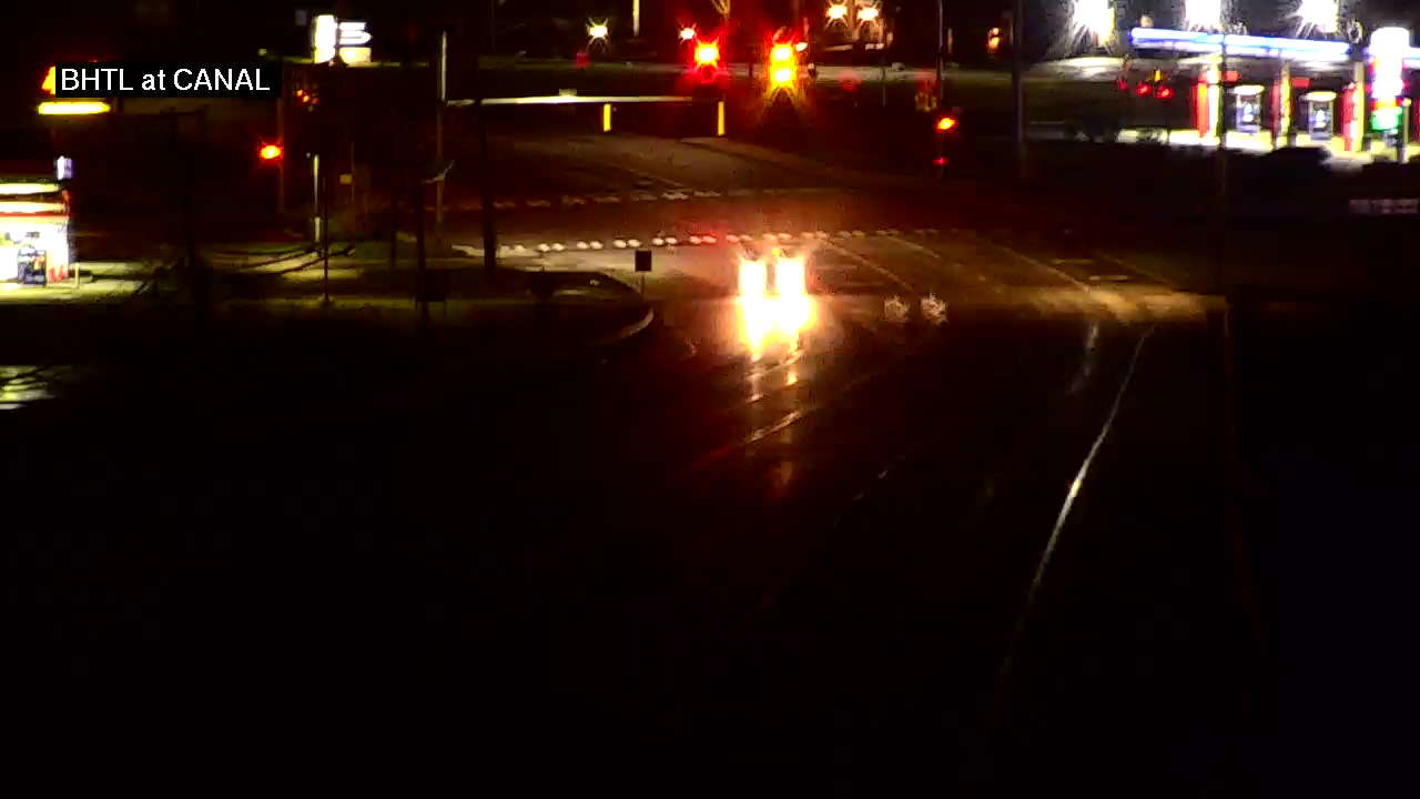 Winton Rd at Canal Bridge - 2 live webcam
