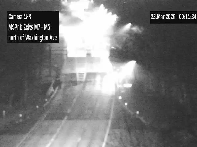 MSP between M7 and M6 (north of Washington Ave.) live webcam