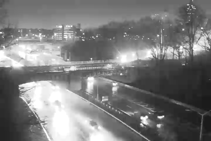 907M at 76 Road live webcam