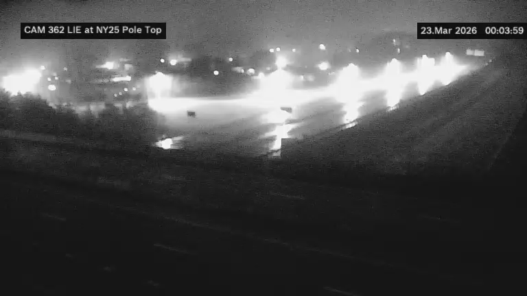 LIE at NY25 Exit 72 - 1 live webcam