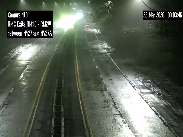 RMC (Median) Exits RM1E-RM2W (Between NY27-NY27A) live webcam