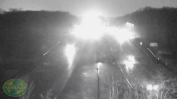 MM 133.1 s/o Colonia Service Area (WoodBr Twp) live webcam