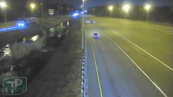 MM 002.1 South of Interchange 1 - Delaware Memorial Bridge (Carneys Point Twp) live webcam