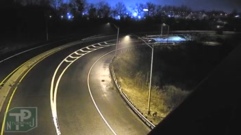 MM 083.4 n/o Interchange 9 - NJ-18 (East Brunswick Twp) live webcam