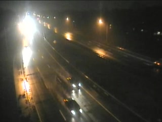 I-84 e/o Exit 43 (South Quaker Ln) live webcam