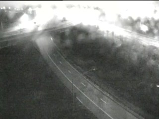 I-84 w/o Exit 33 @ RT. 72 East Bound live webcam
